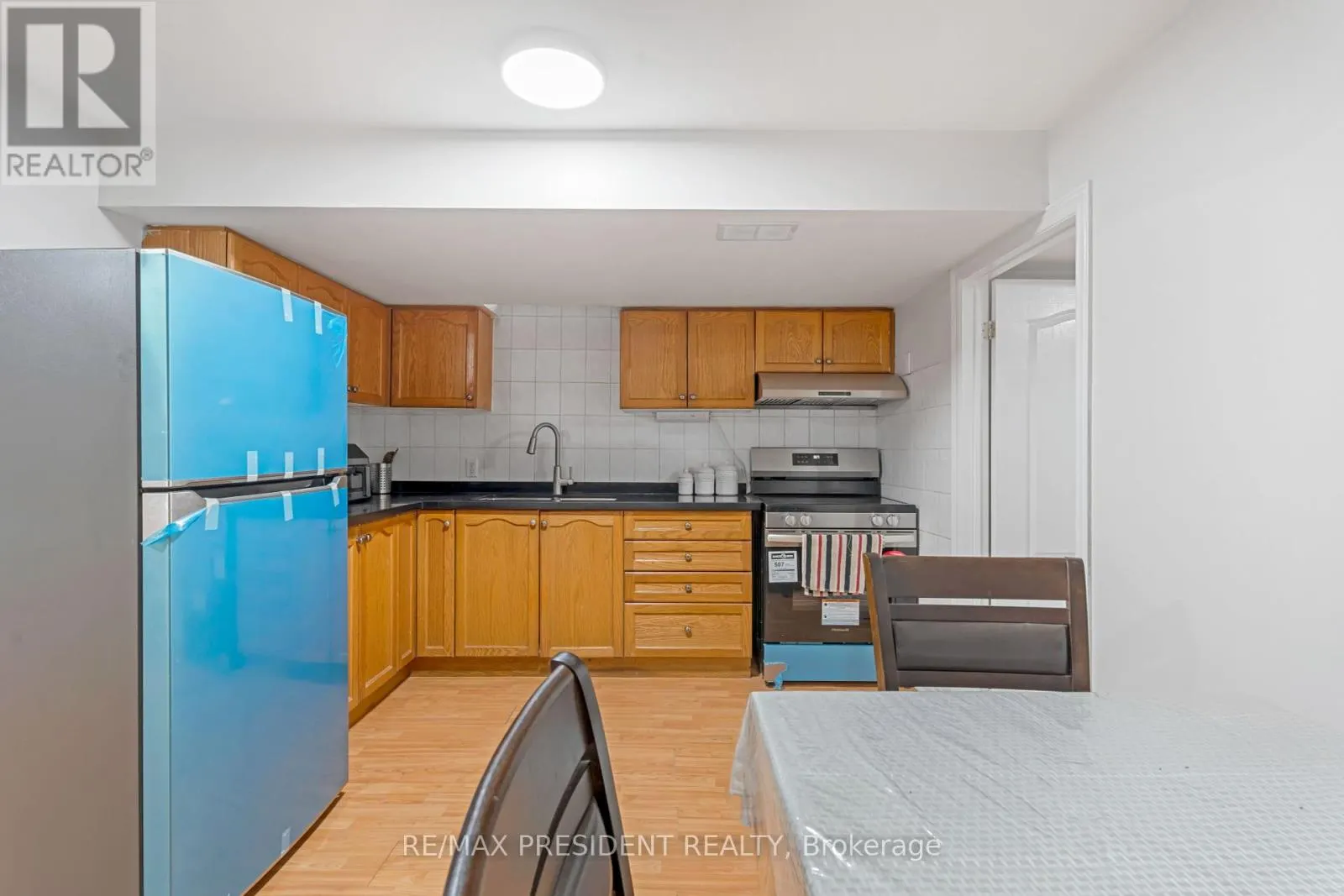823 LEDBURY CRESCENT