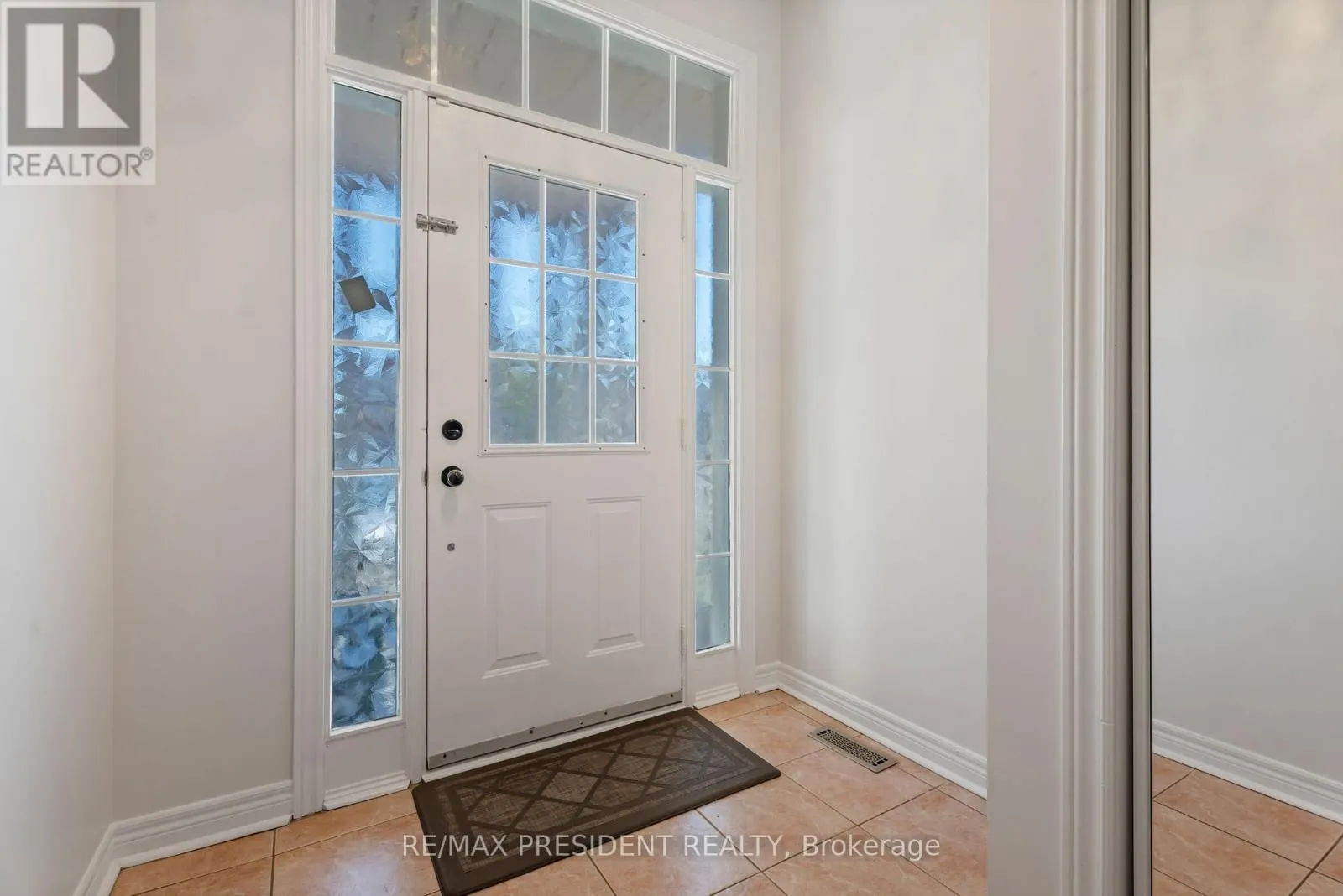 823 LEDBURY CRESCENT