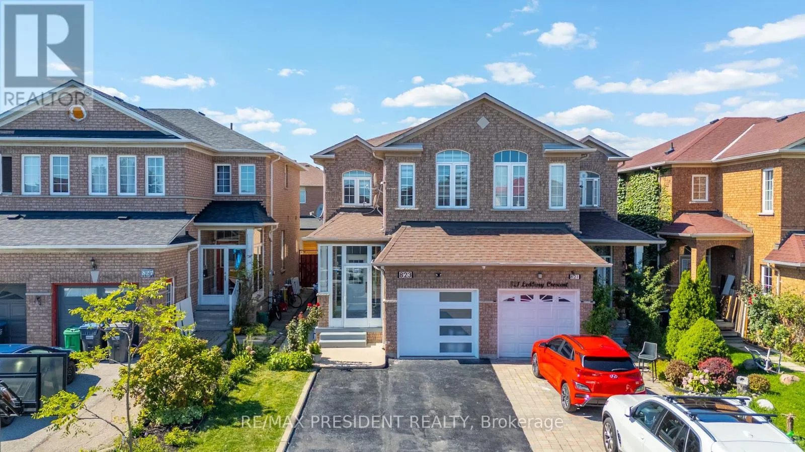 823 LEDBURY CRESCENT