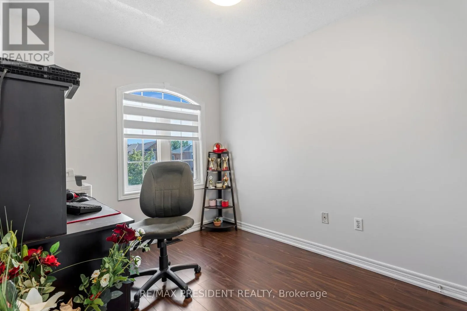 823 LEDBURY CRESCENT