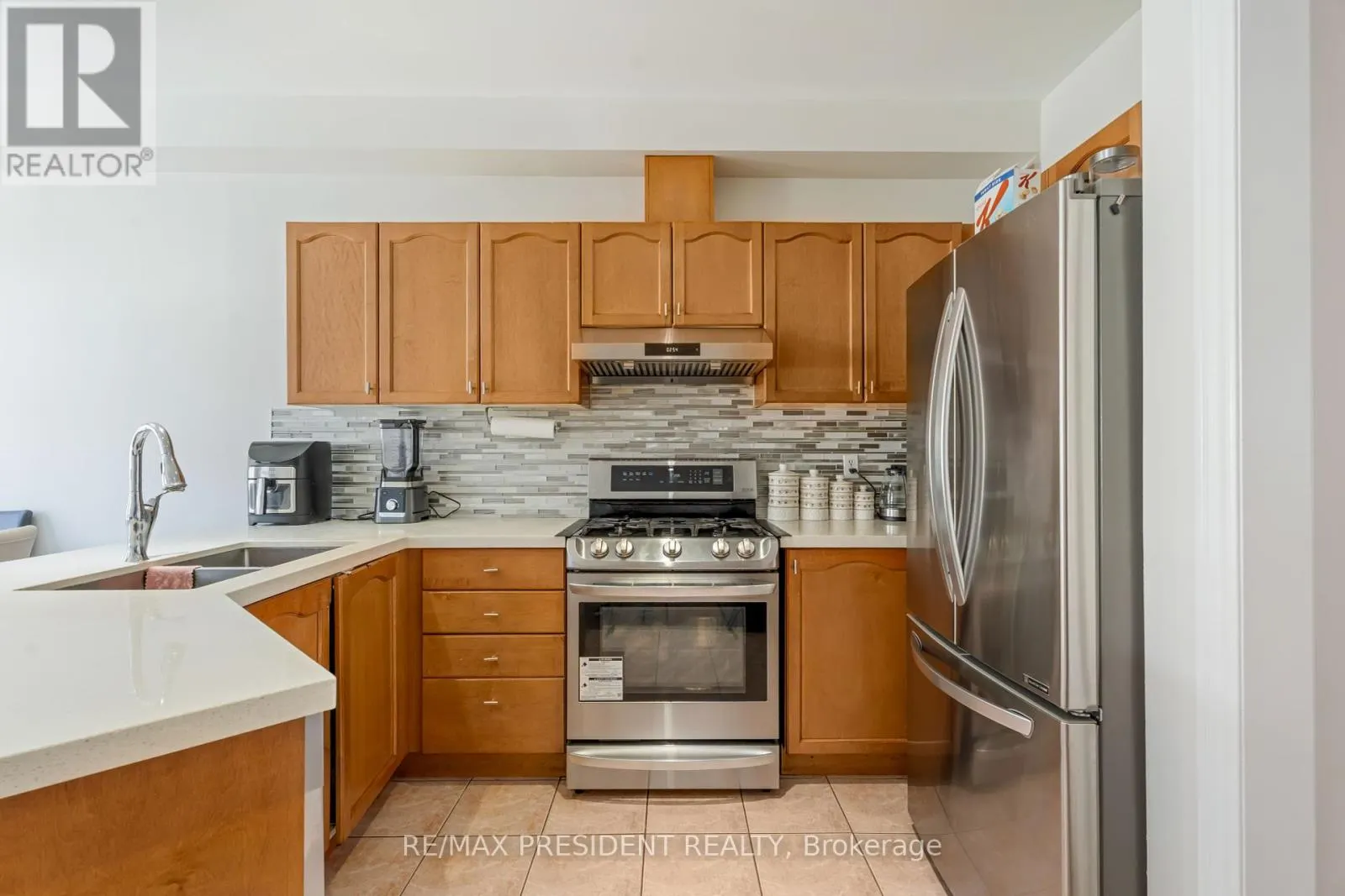 823 LEDBURY CRESCENT