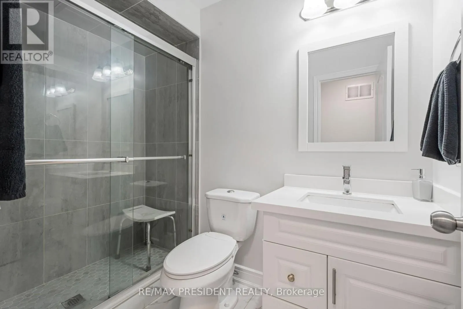 823 LEDBURY CRESCENT