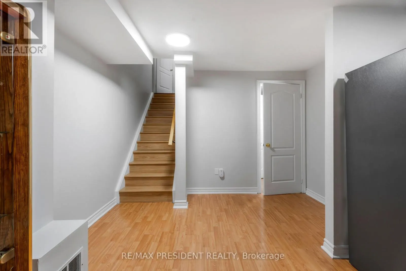 823 LEDBURY CRESCENT