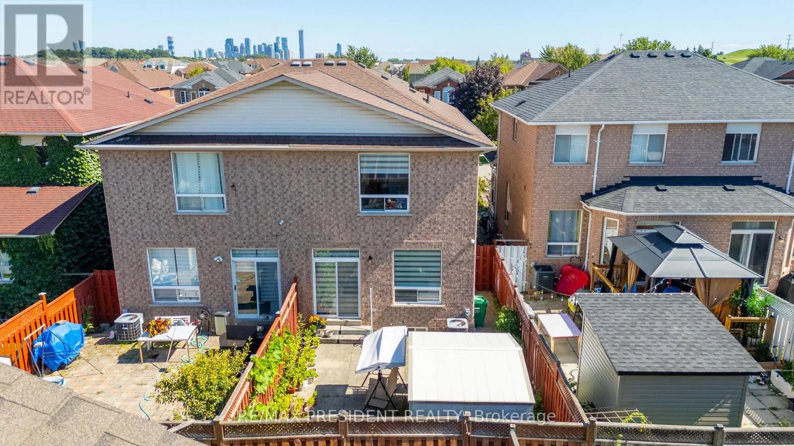 823 LEDBURY CRESCENT