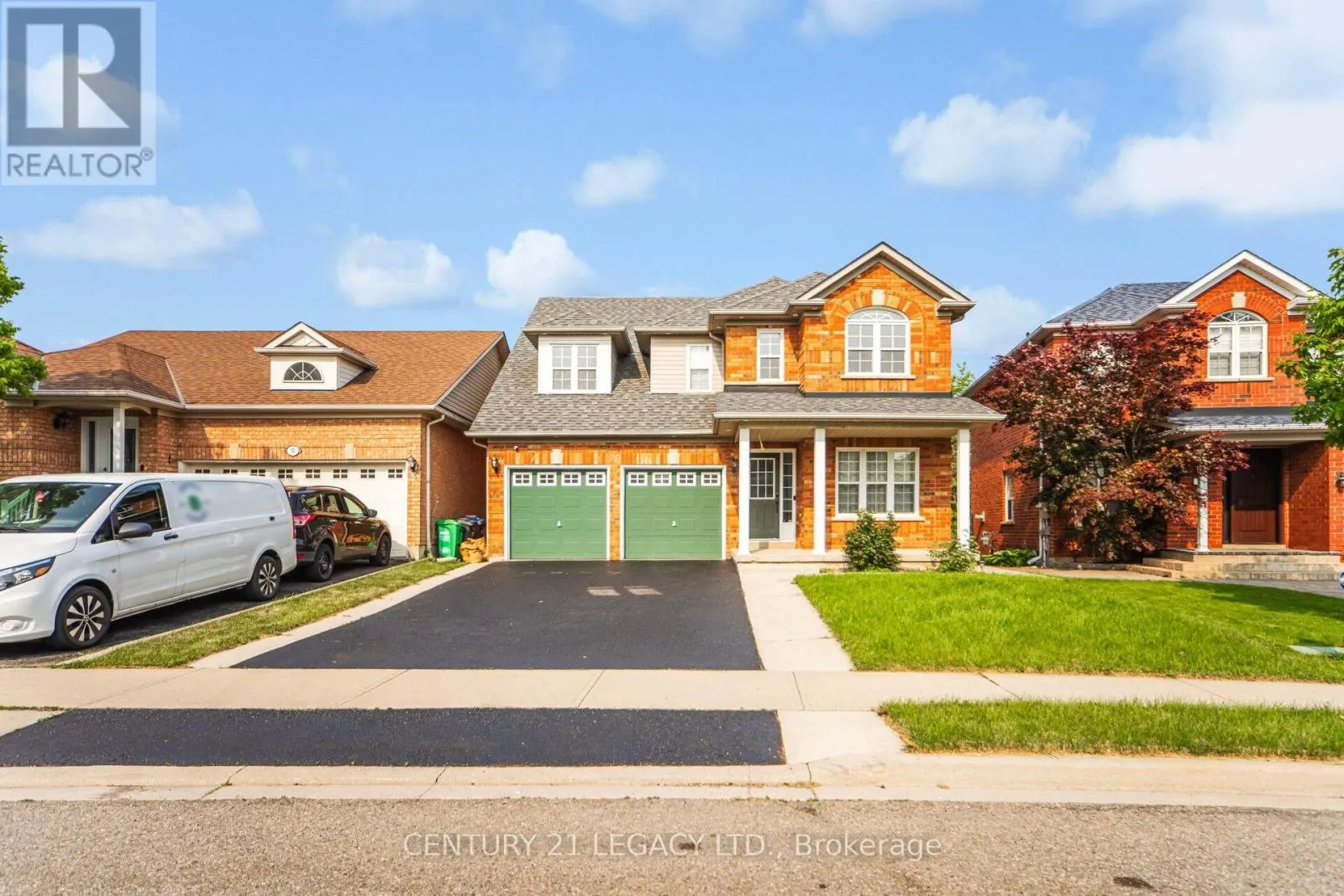 28 SUNNYBROOK CRESCENT