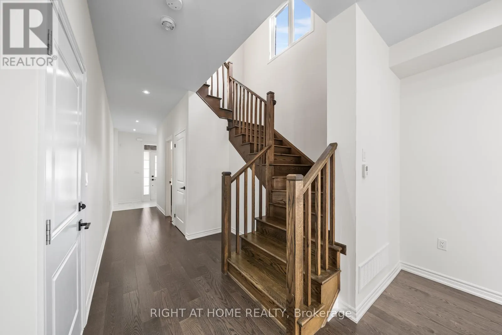471 BERGAMOT AVENUE