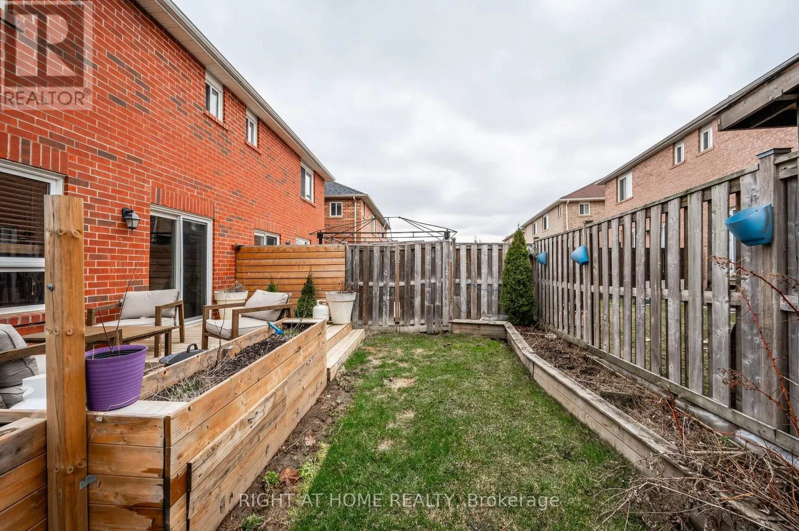 22 ALBERY ROAD