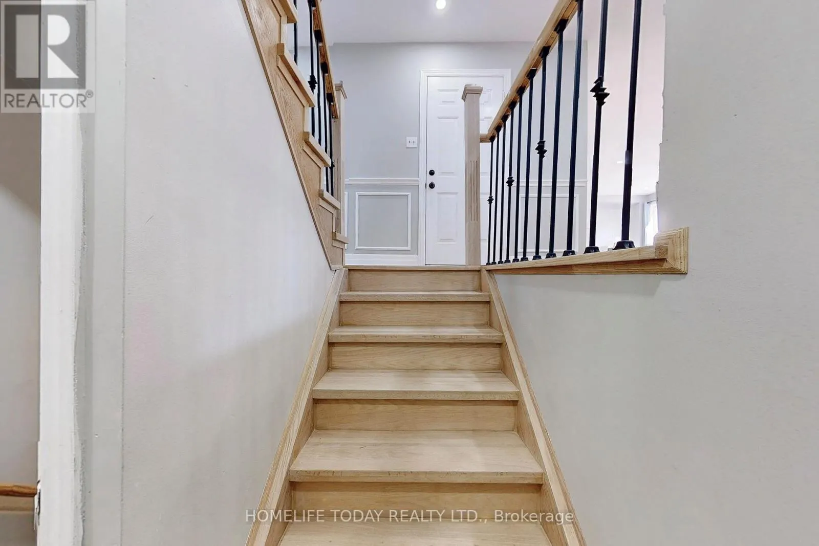 7 COLBECK CRESCENT