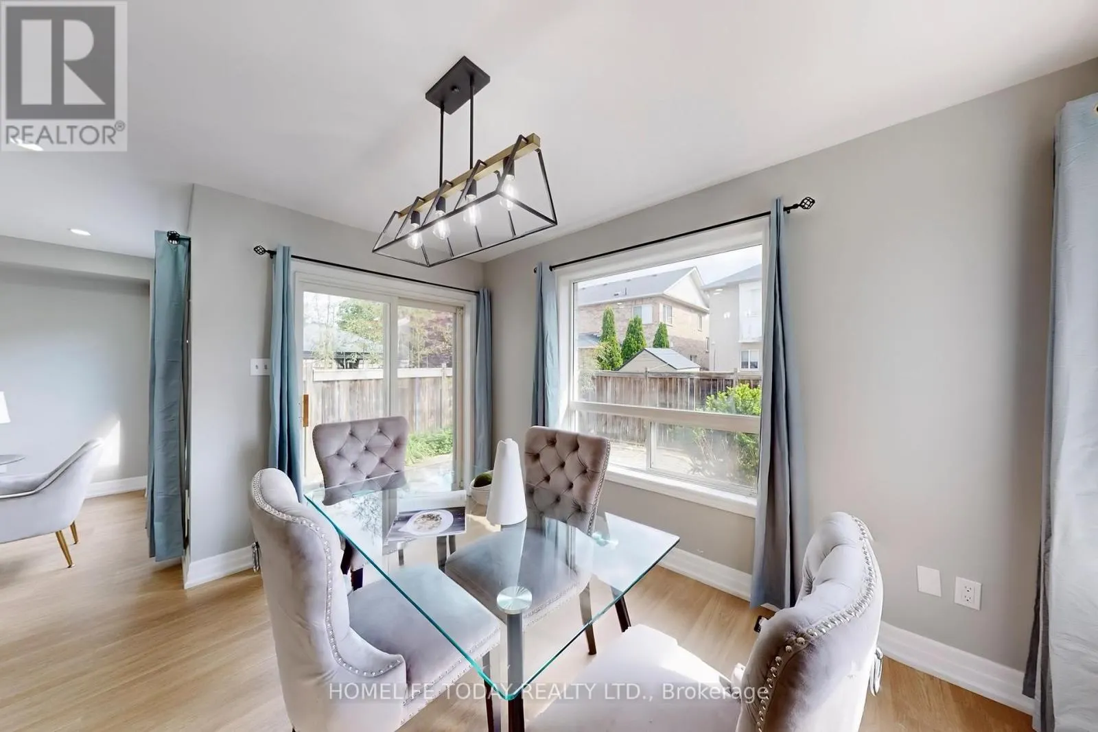 7 COLBECK CRESCENT