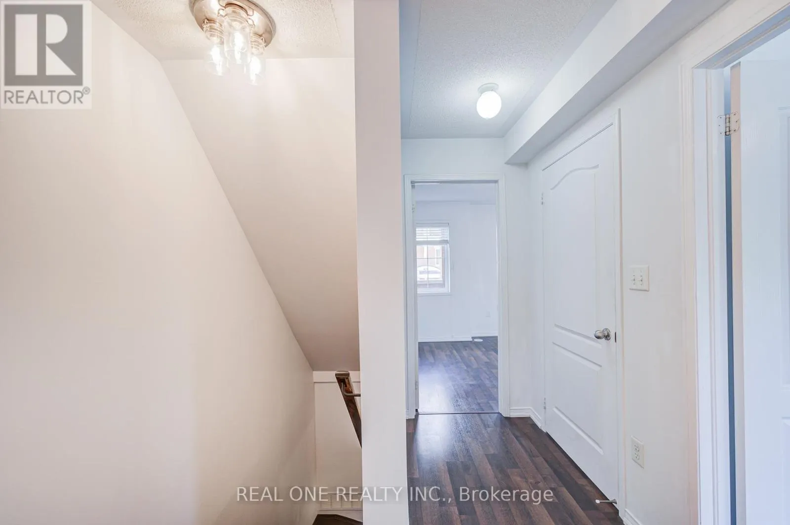 29 - 2480 POST ROAD