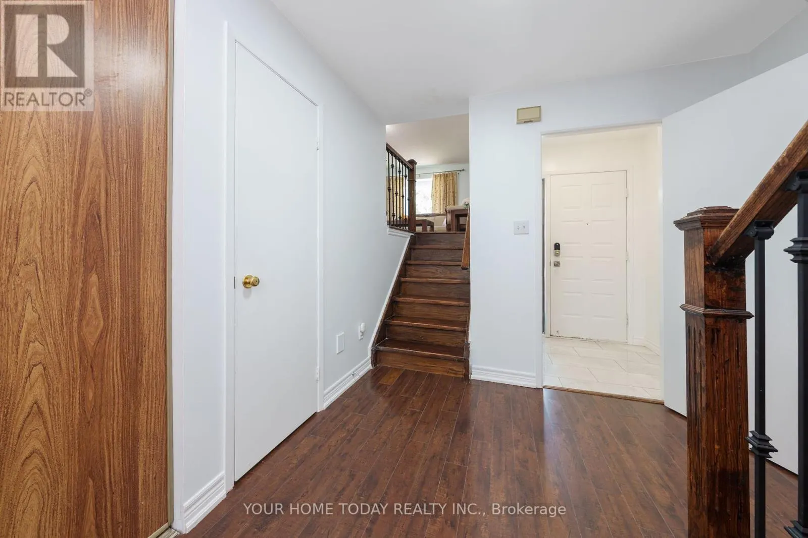 18 ALABASTER DRIVE