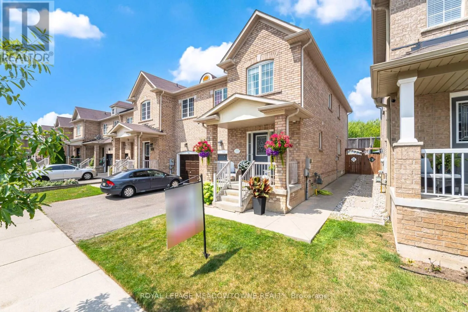 345 BUSSEL CRESCENT