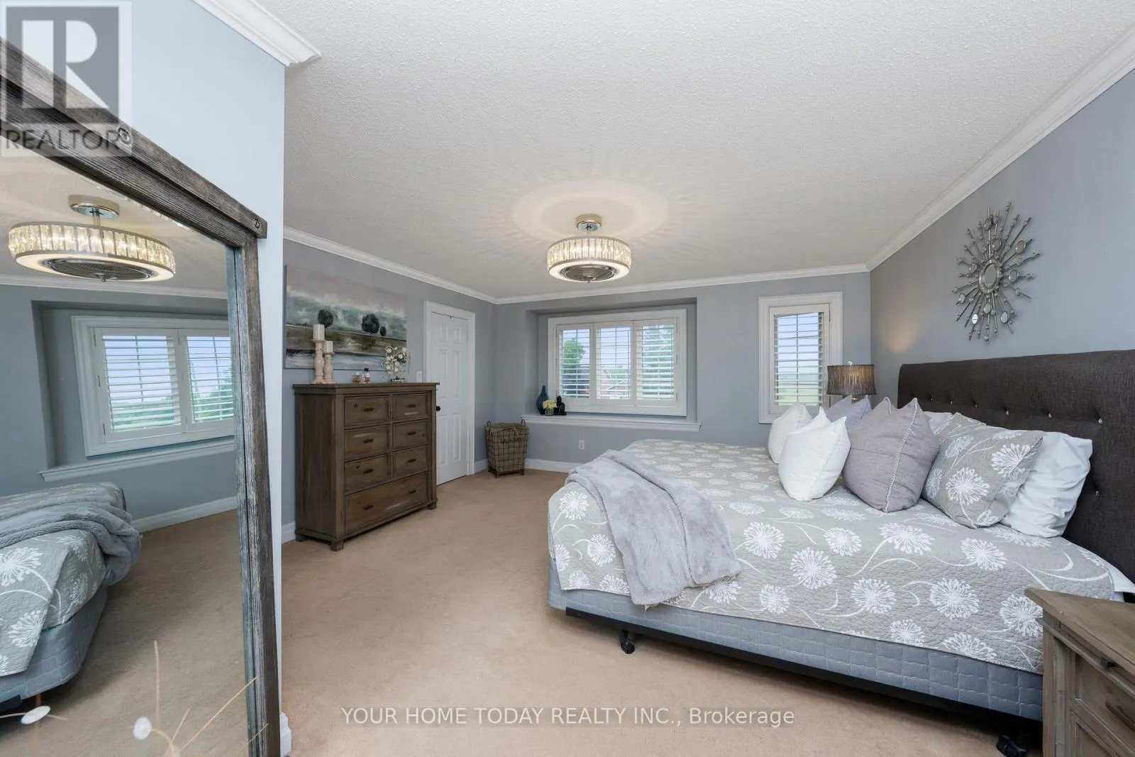 20 CHETHOLME PLACE