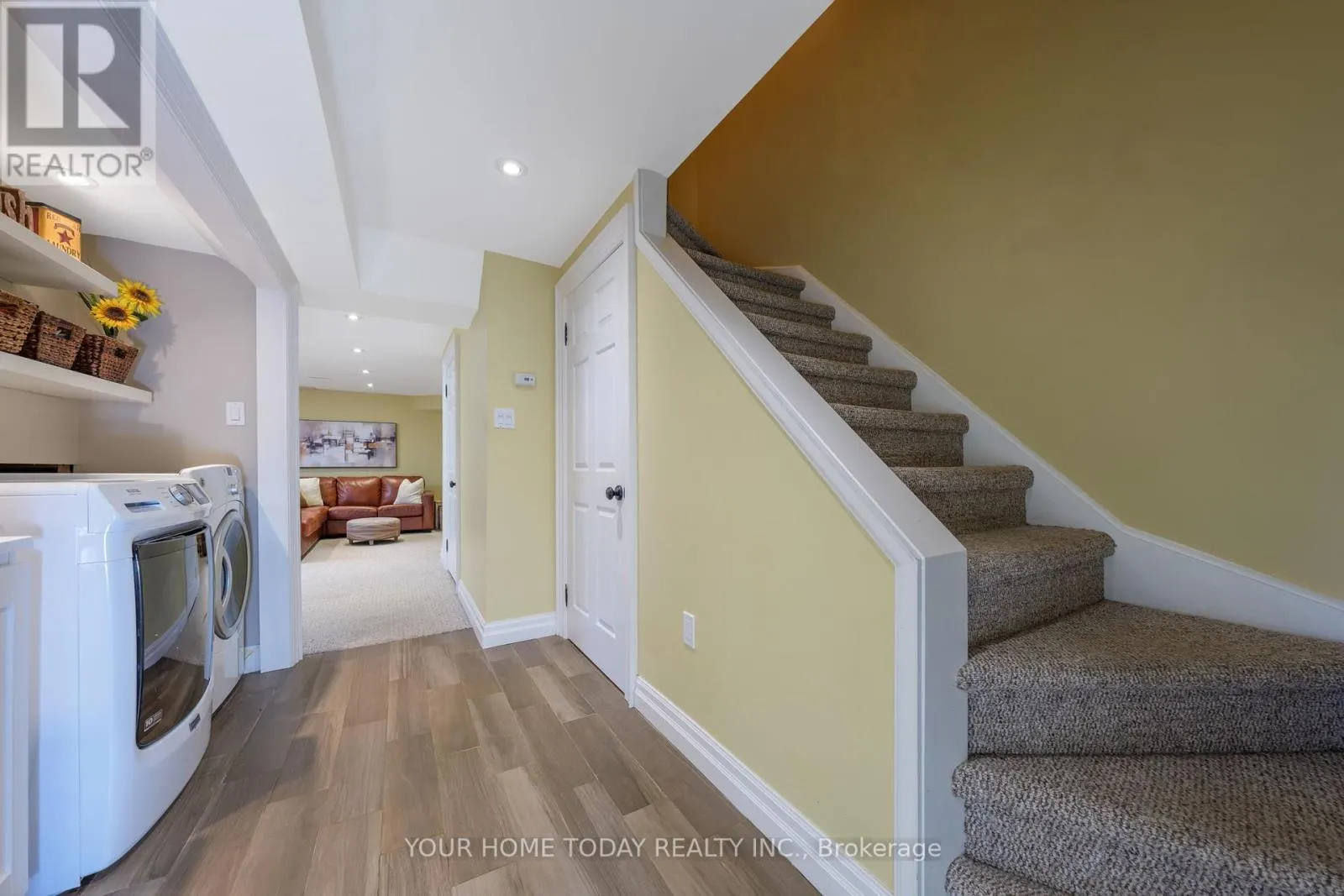 20 CHETHOLME PLACE