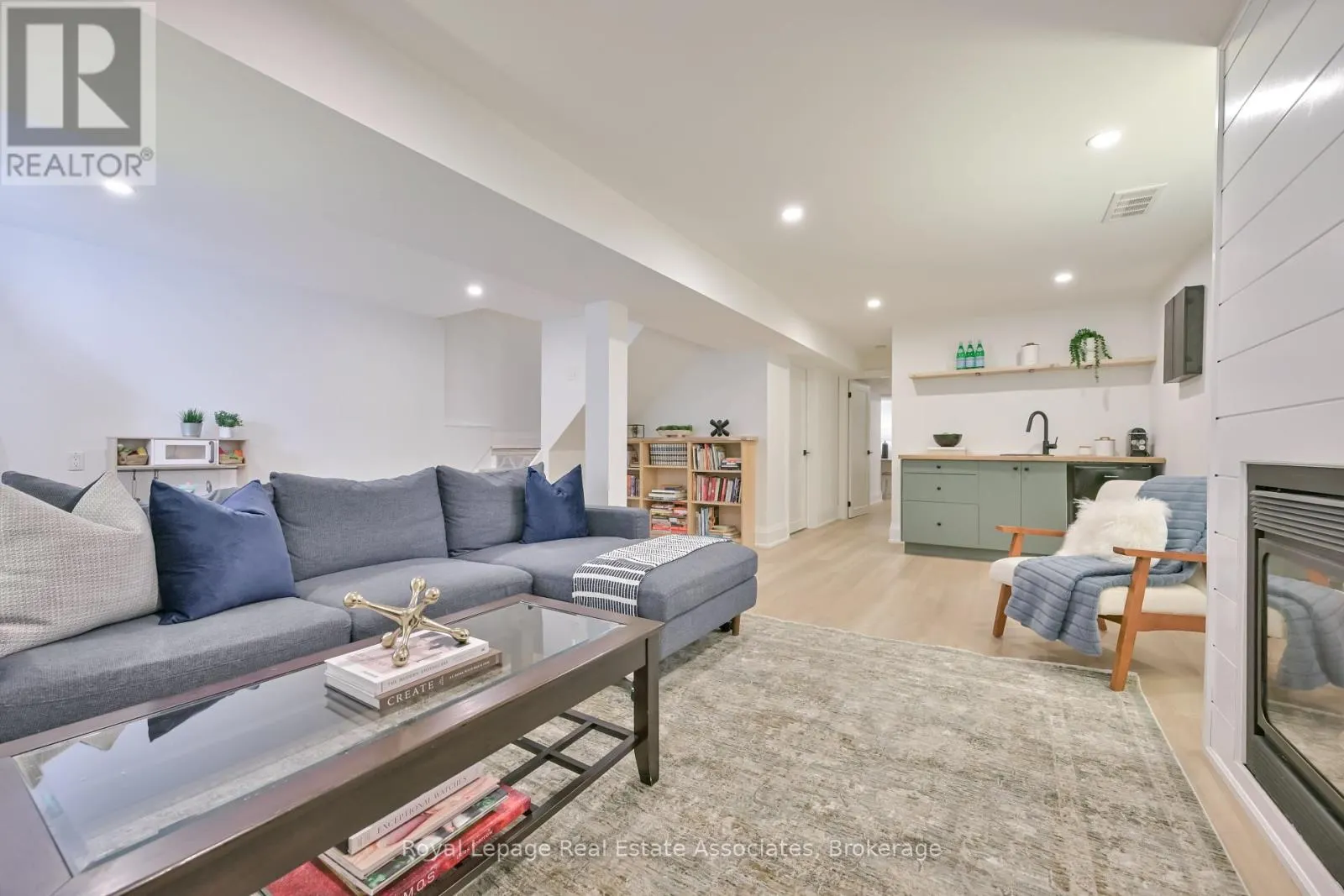 3116 HARRIS CRESCENT