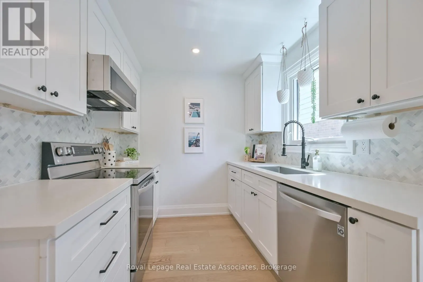 3116 HARRIS CRESCENT