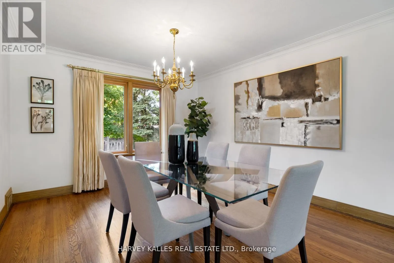 10 NORTHOLT COURT