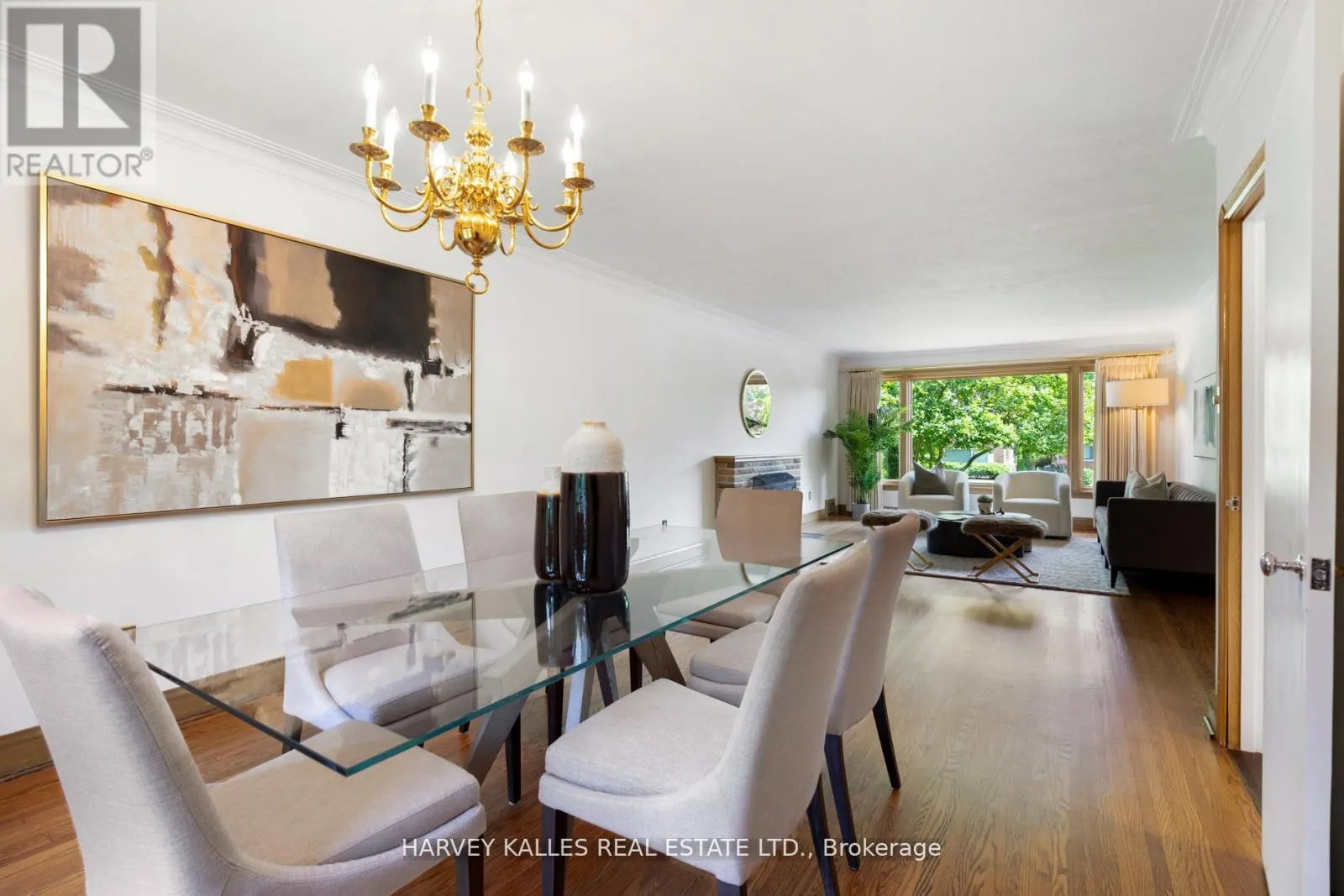 10 NORTHOLT COURT