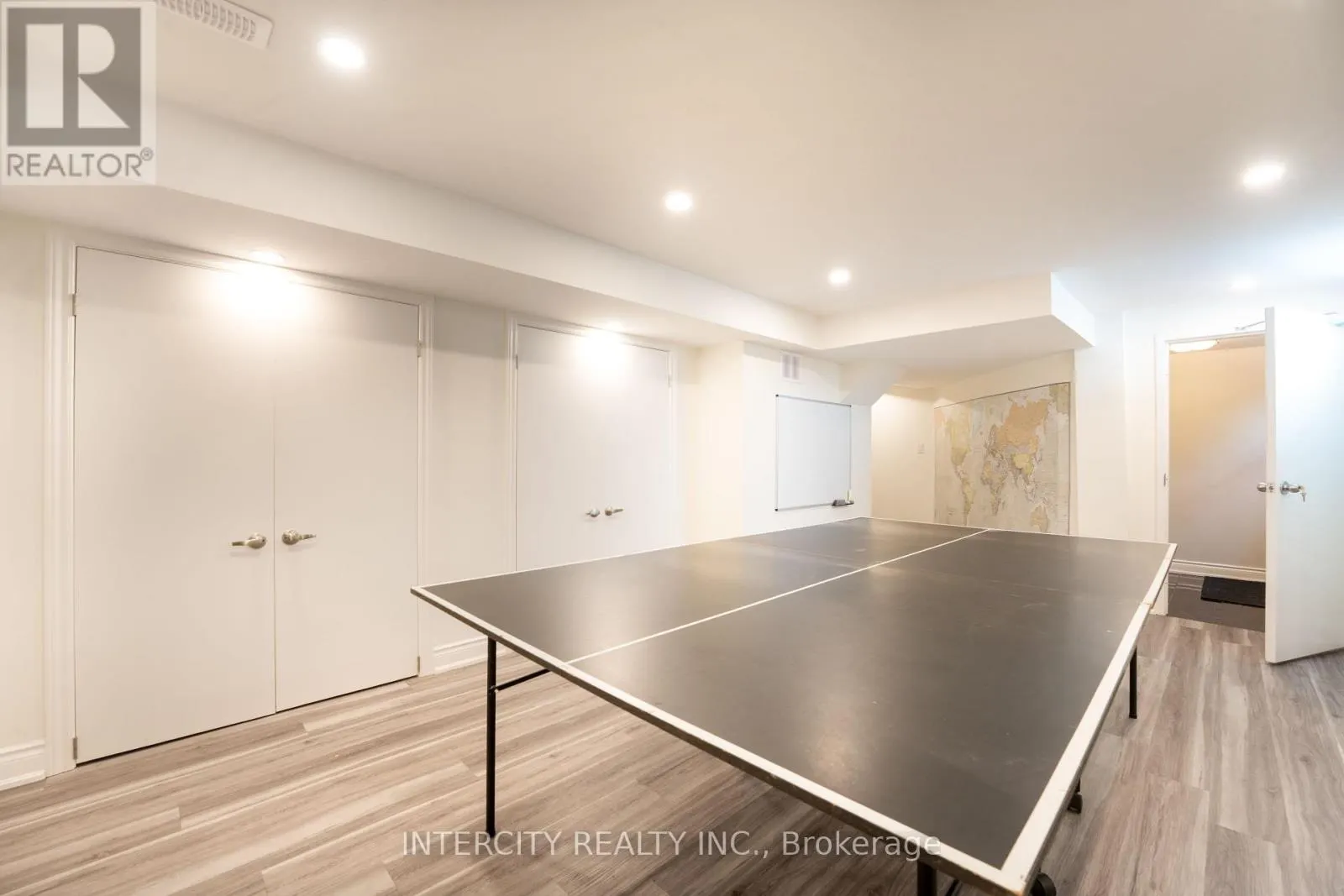 5409 DUCHESS COURT