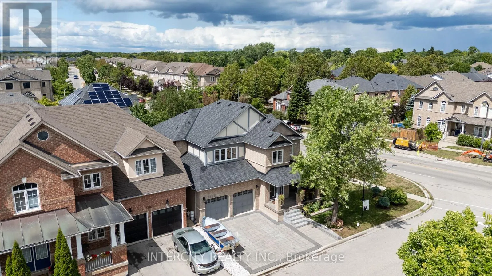 5409 DUCHESS COURT