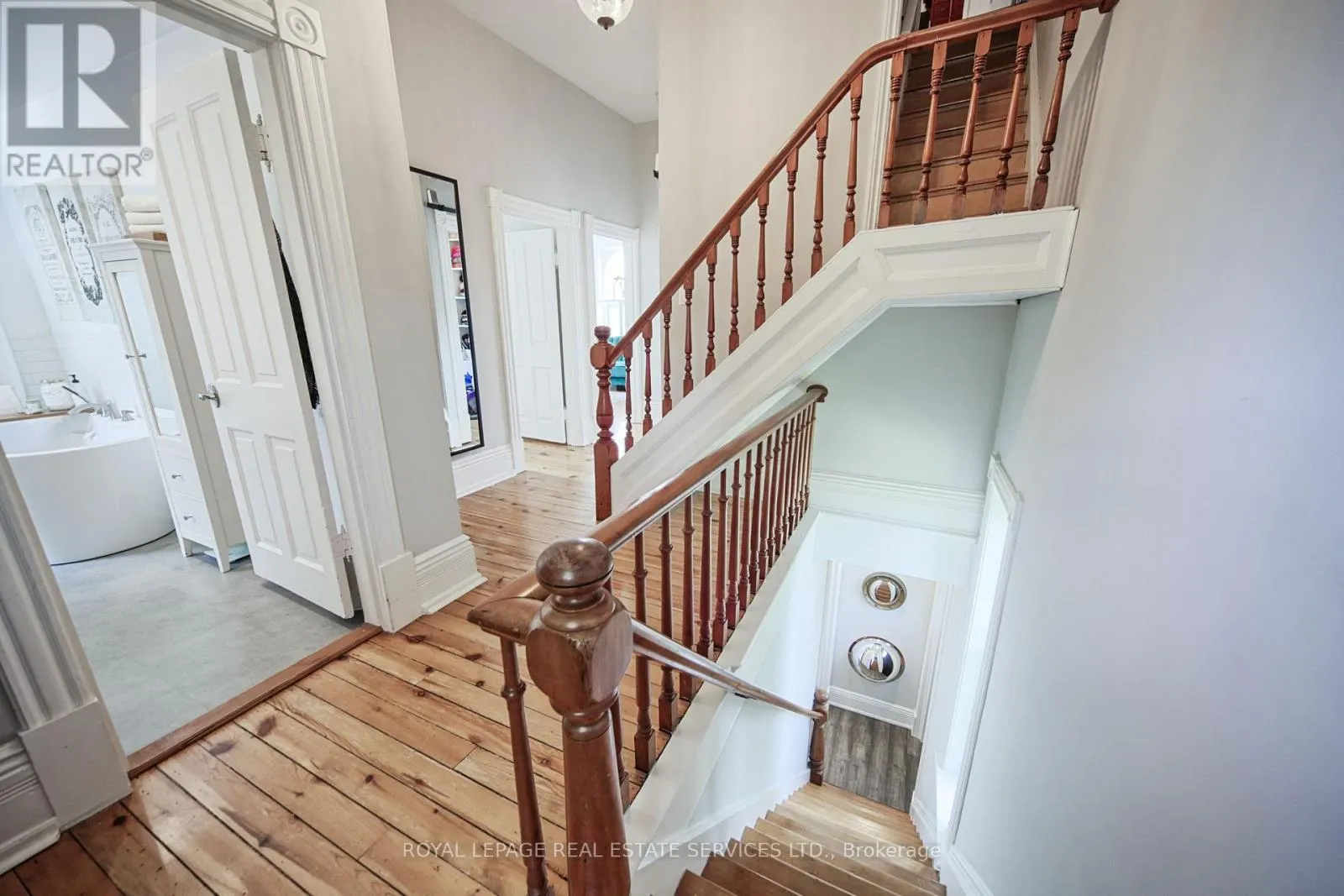 11 MAIN STREET S