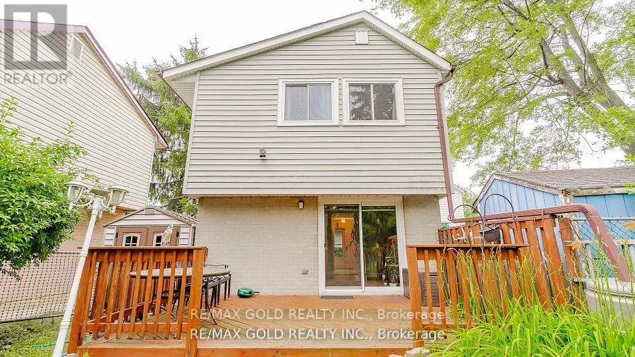 17 GREENHILLS SQUARE