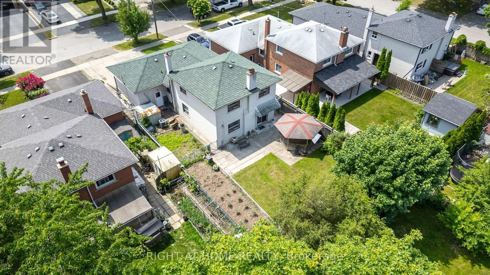 30 HAWTHORNE ROAD