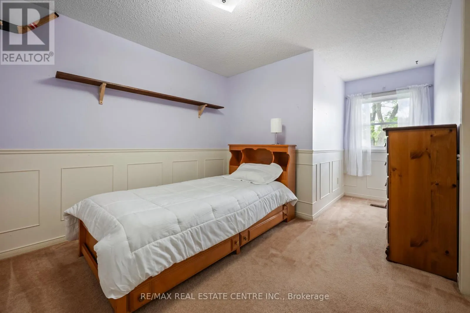 8 PASSMORE AVENUE