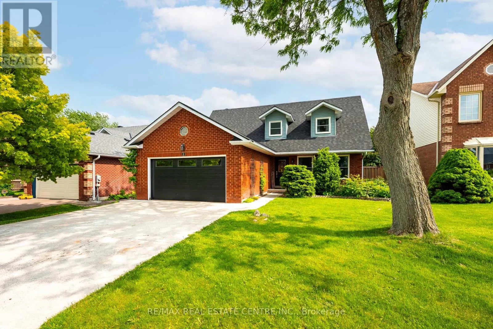 8 PASSMORE AVENUE