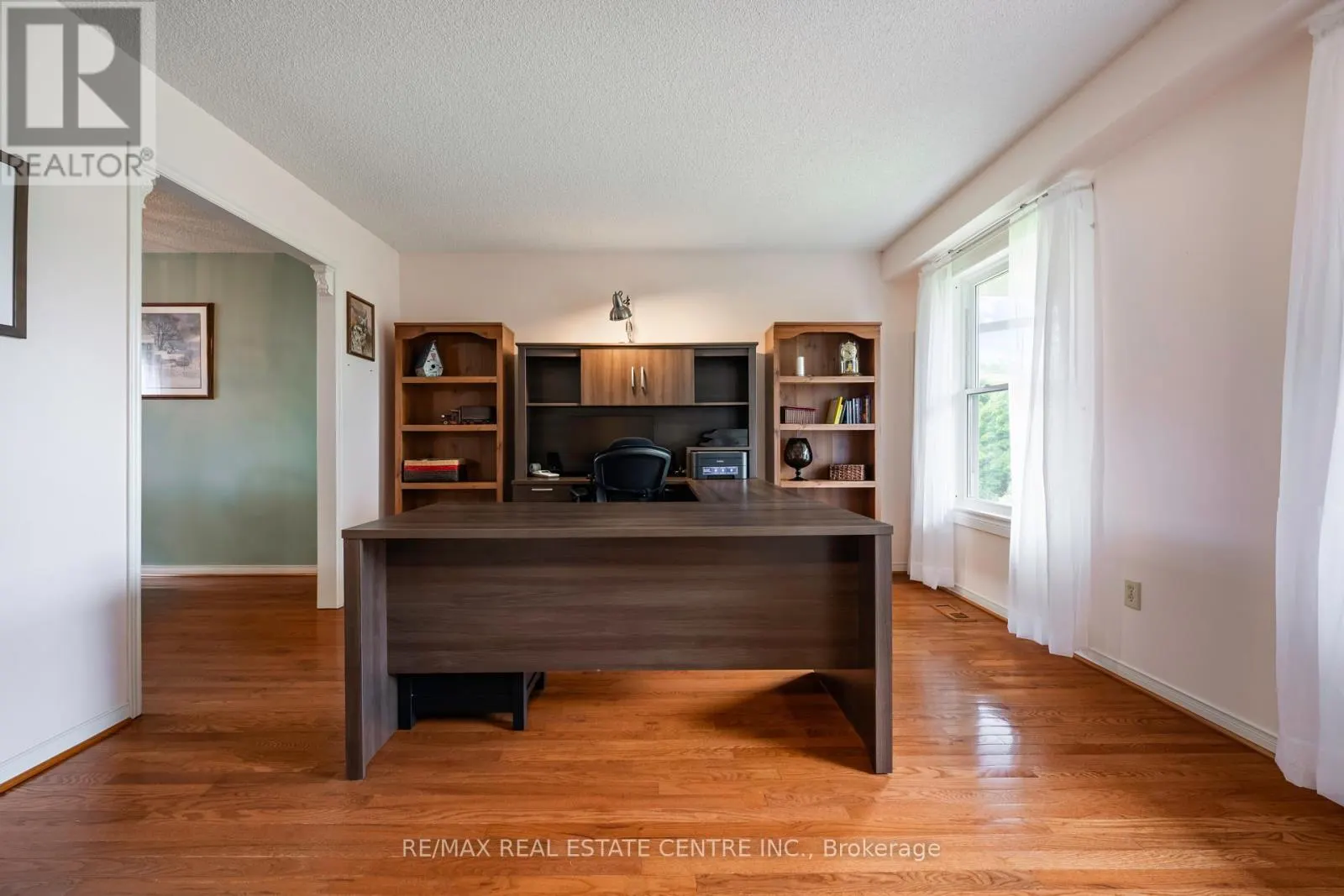 8 PASSMORE AVENUE