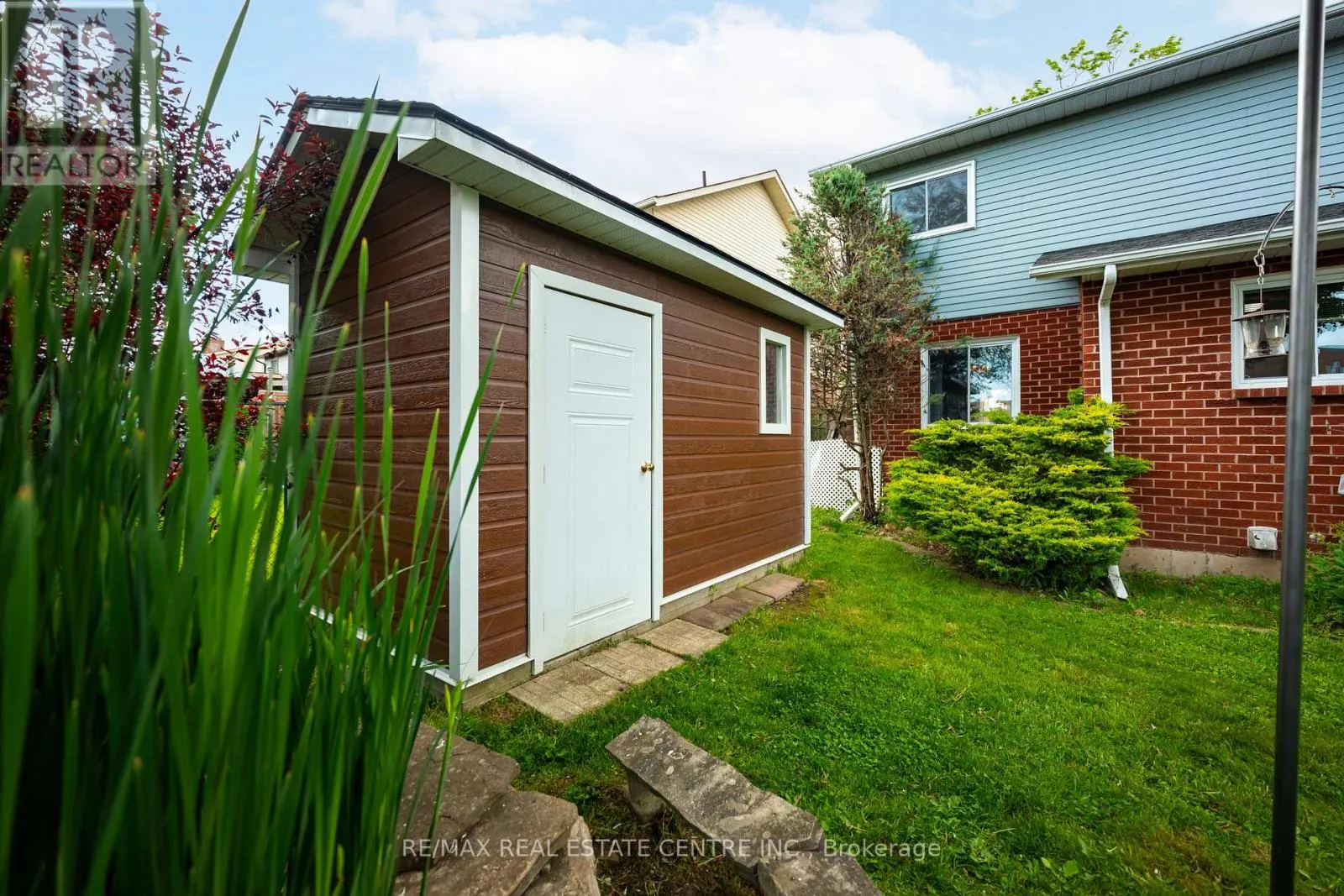 8 PASSMORE AVENUE