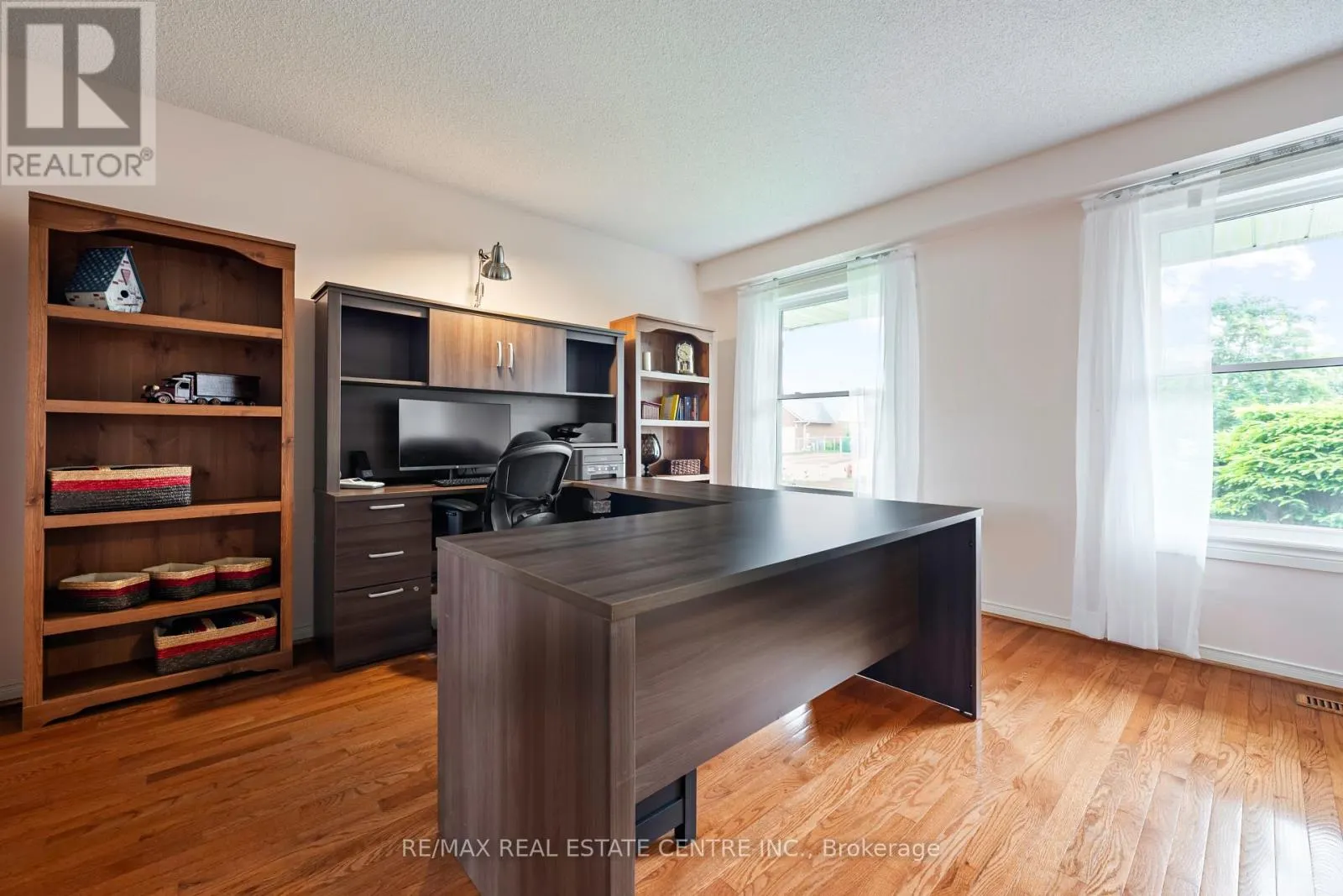 8 PASSMORE AVENUE