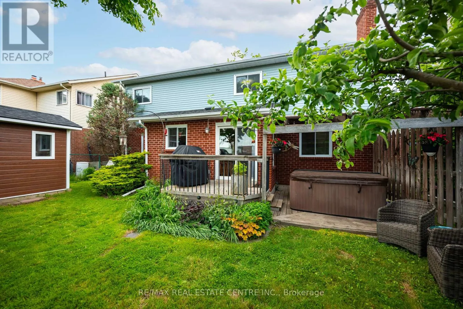 8 PASSMORE AVENUE