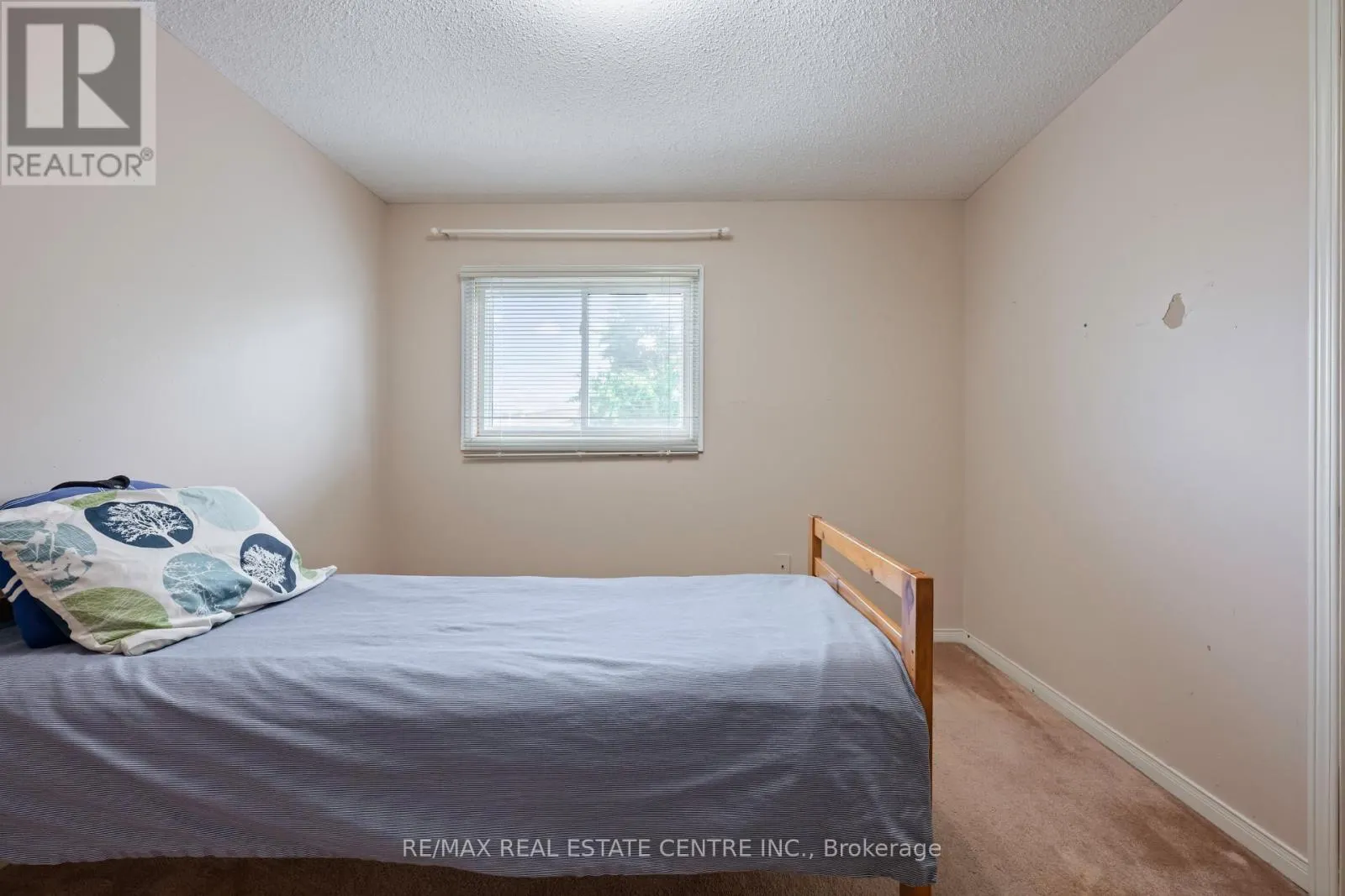 8 PASSMORE AVENUE