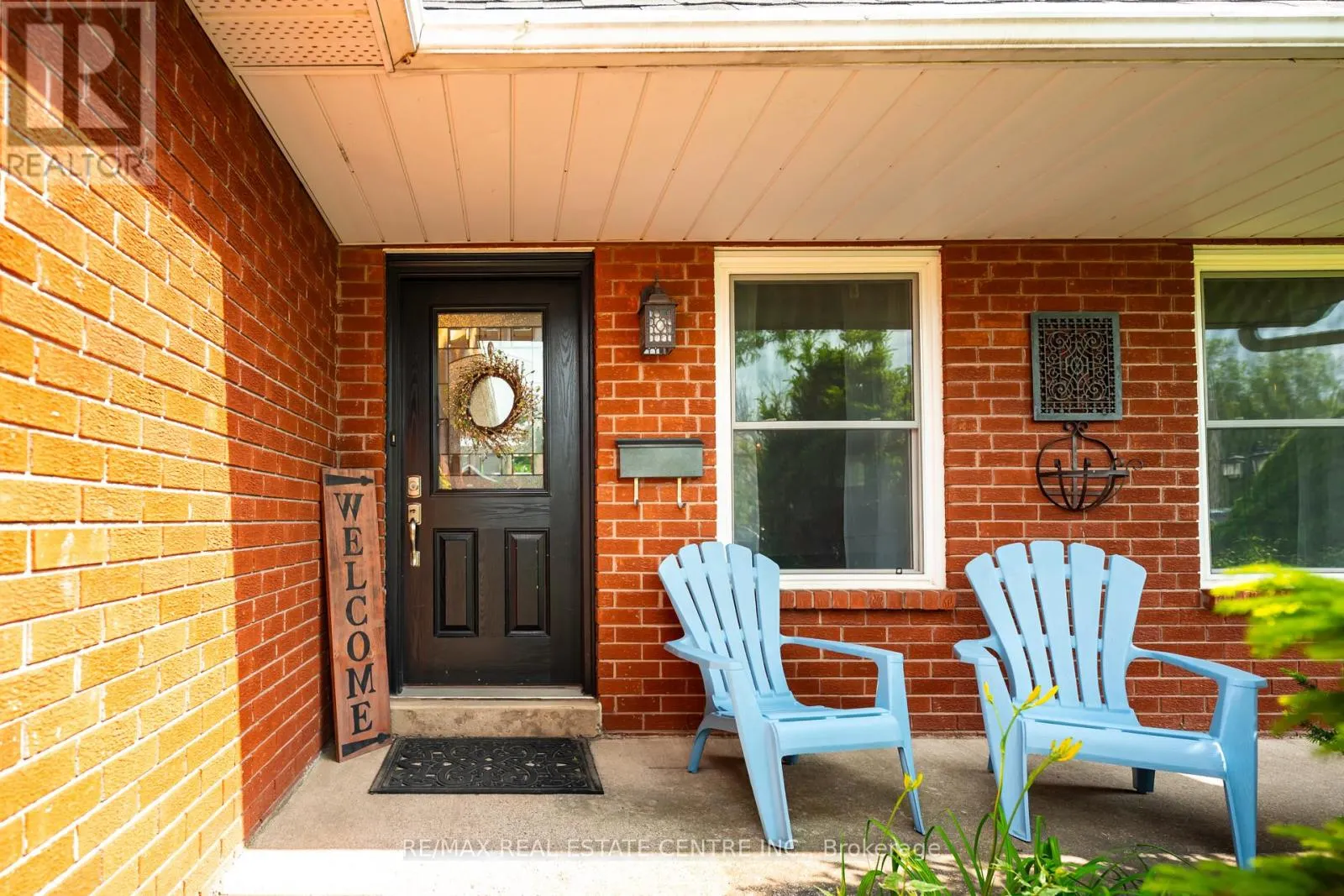 8 PASSMORE AVENUE