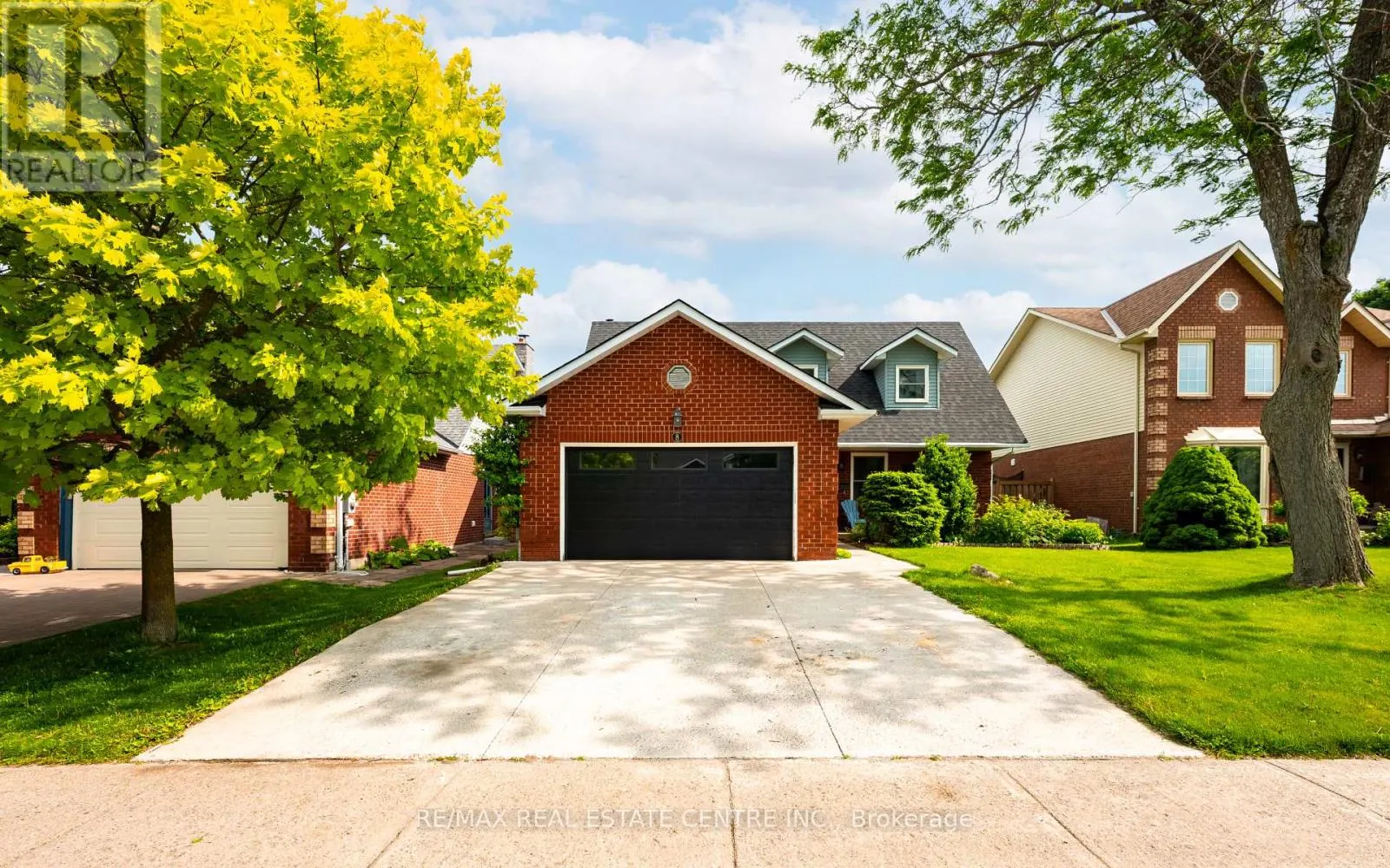 8 PASSMORE AVENUE