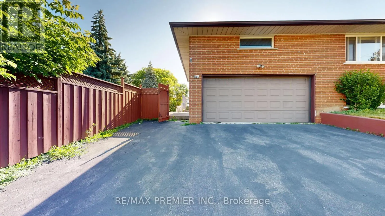 574 QUEENS DRIVE