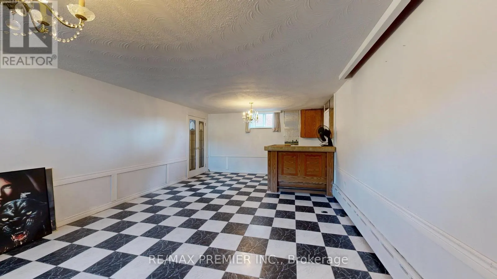 574 QUEENS DRIVE