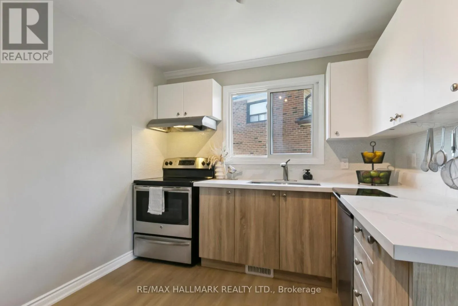 13 FONTHILL PLACE