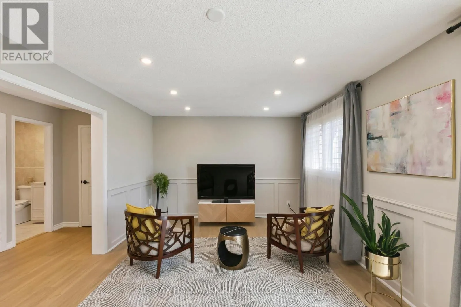 13 FONTHILL PLACE