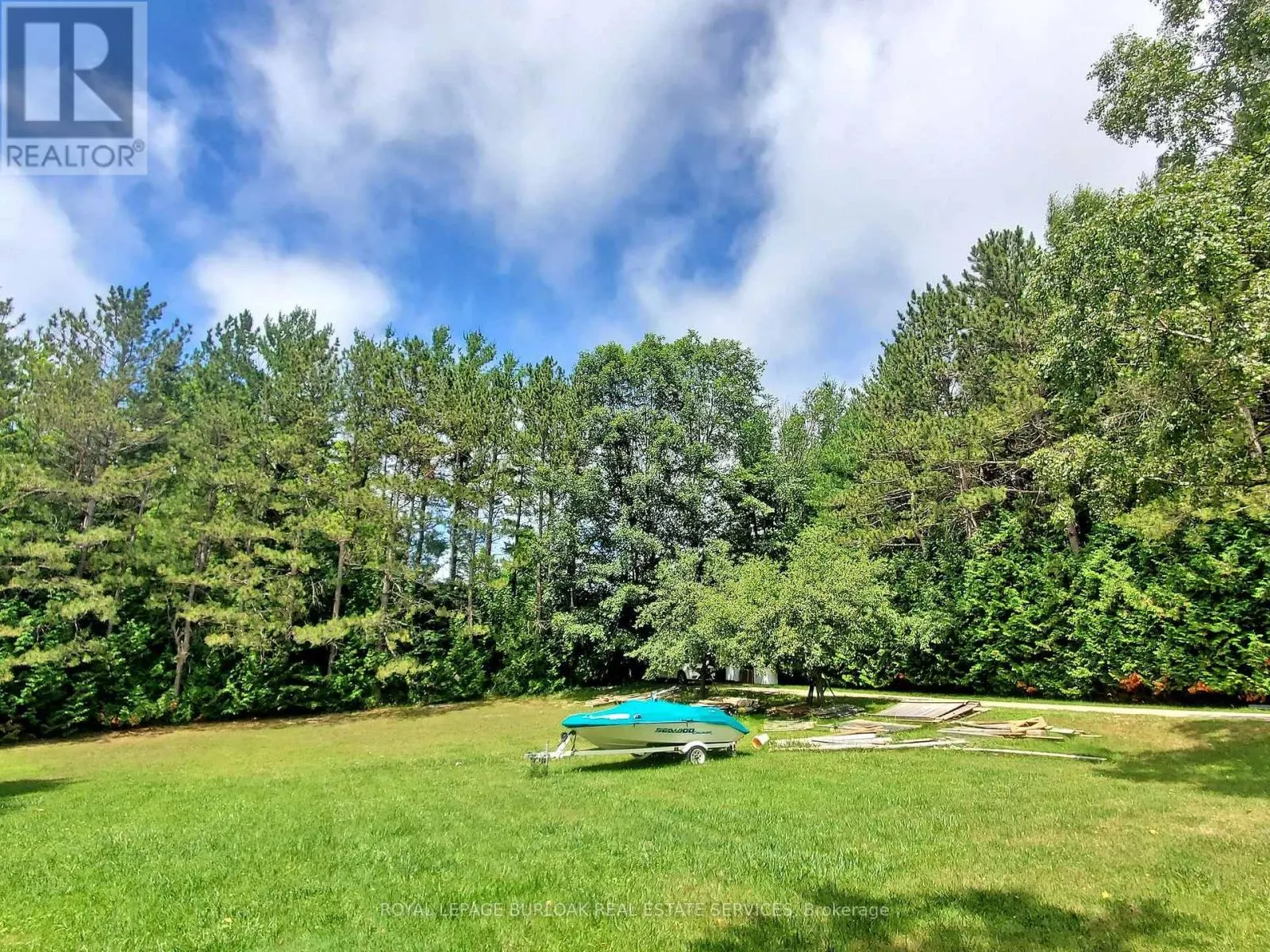 569 HIGHPOINT SIDE ROAD