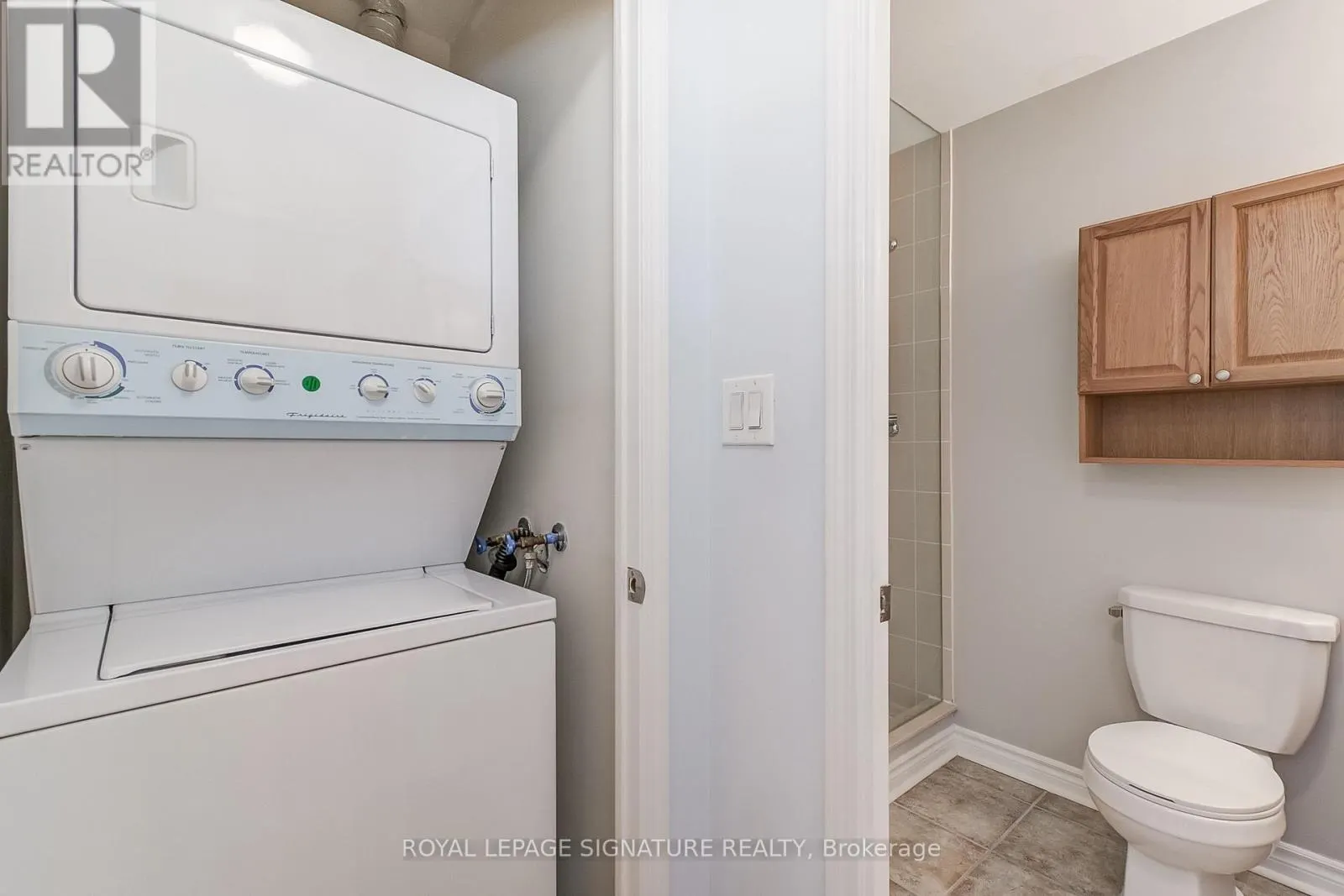 320 - 3865 LAKE SHORE BOULEVARD W