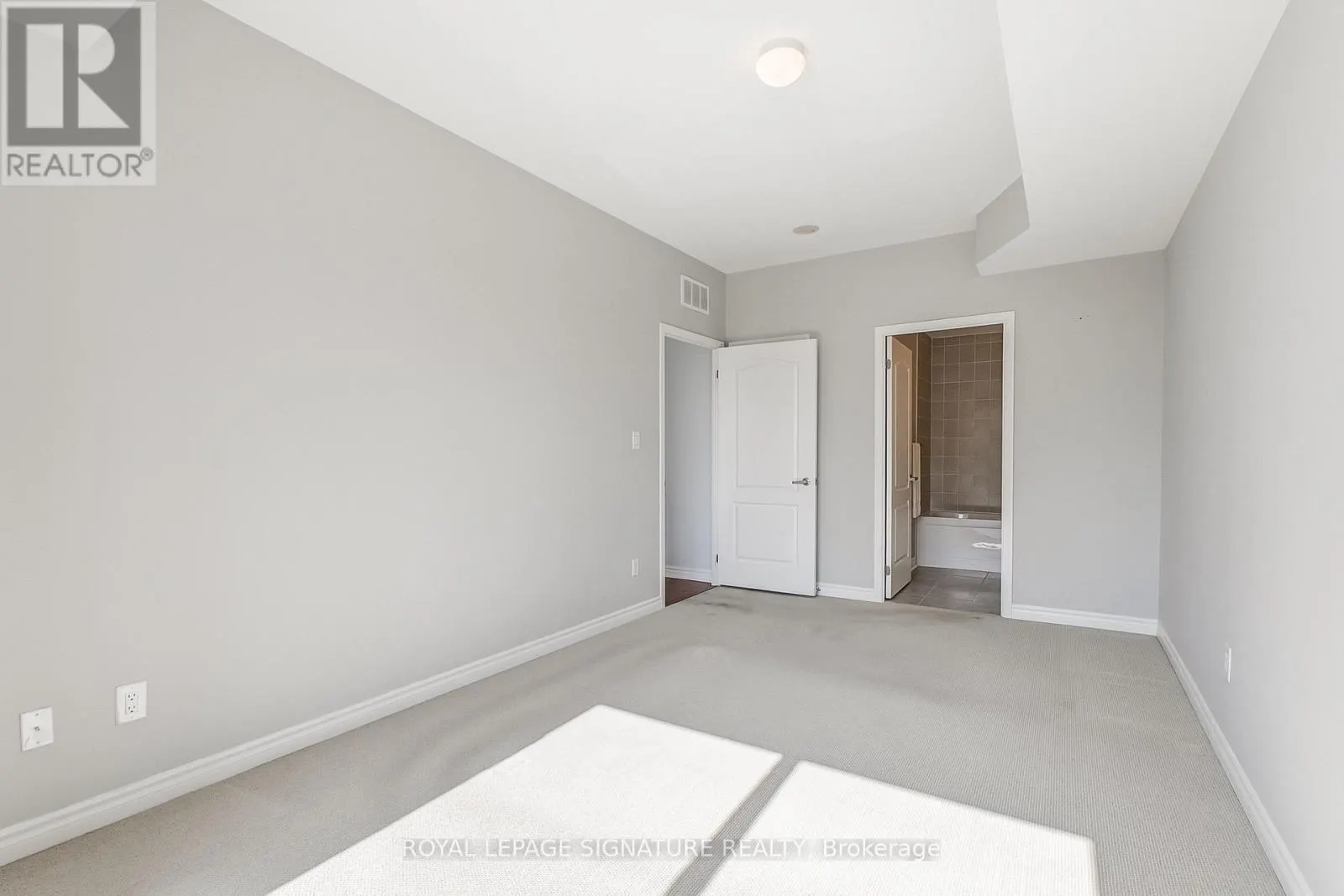320 - 3865 LAKE SHORE BOULEVARD W