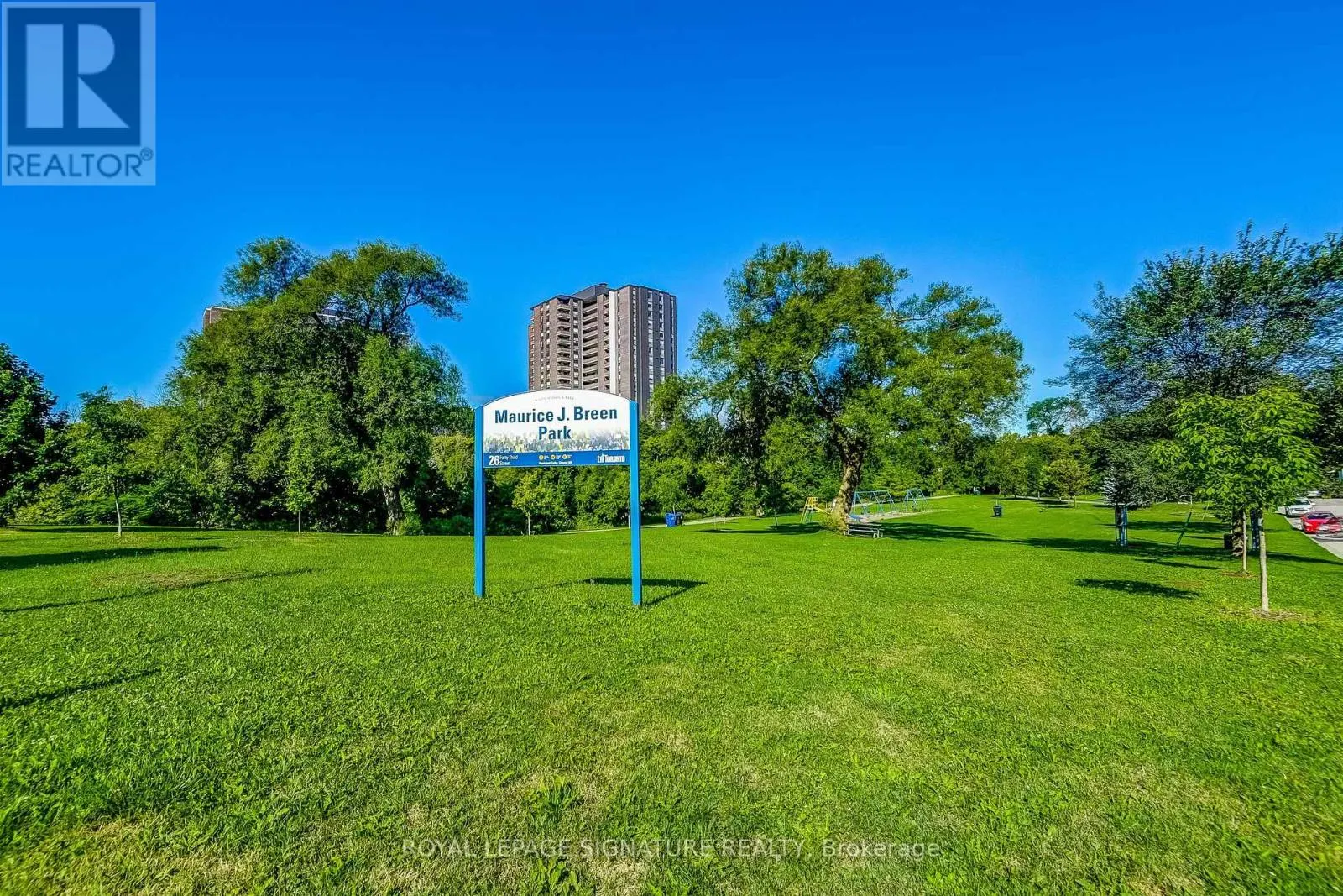 320 - 3865 LAKE SHORE BOULEVARD W