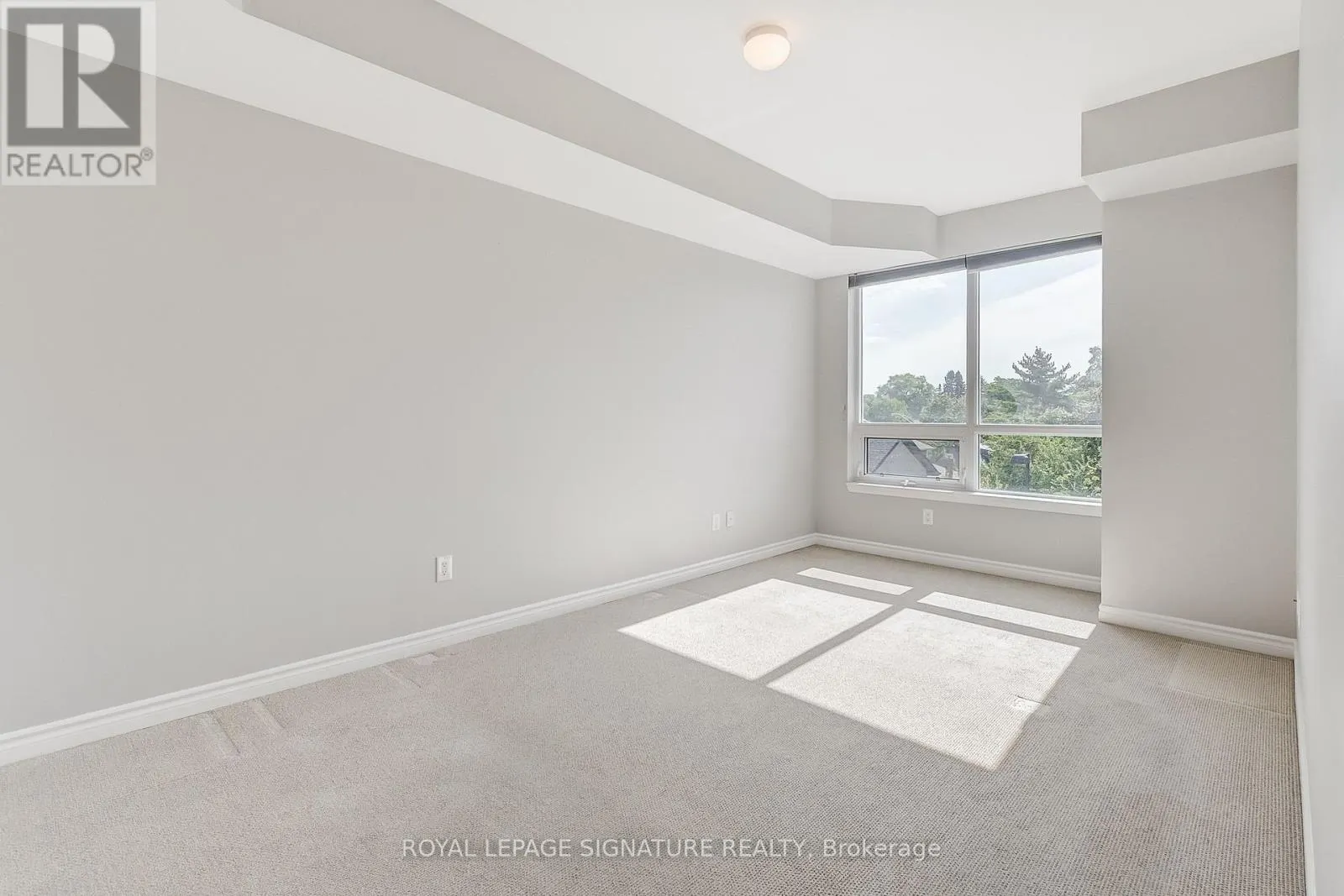 320 - 3865 LAKE SHORE BOULEVARD W