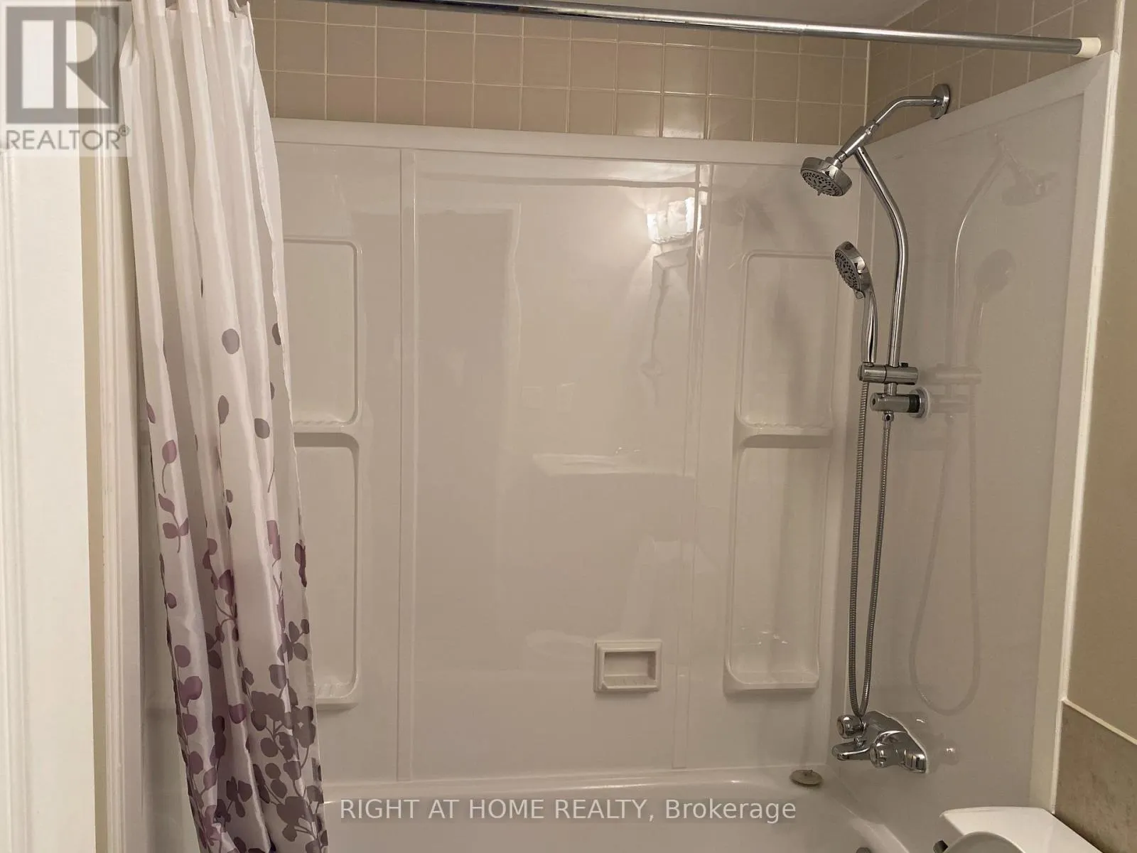1304 - 240 SCARLETT ROAD