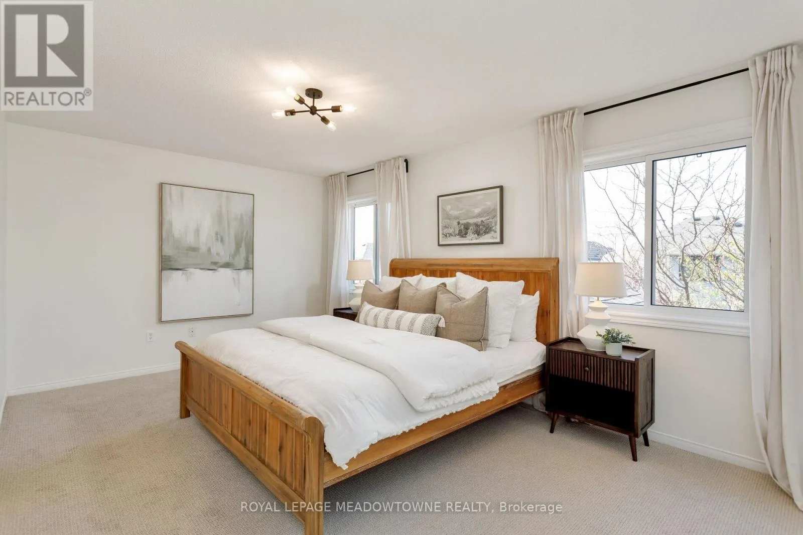 1083 EASTERBROOK CRESCENT