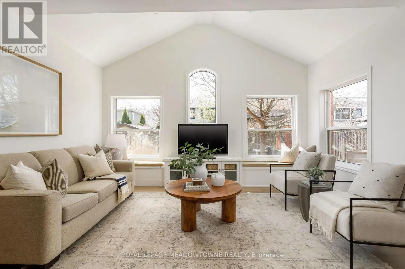 1083 EASTERBROOK CRESCENT