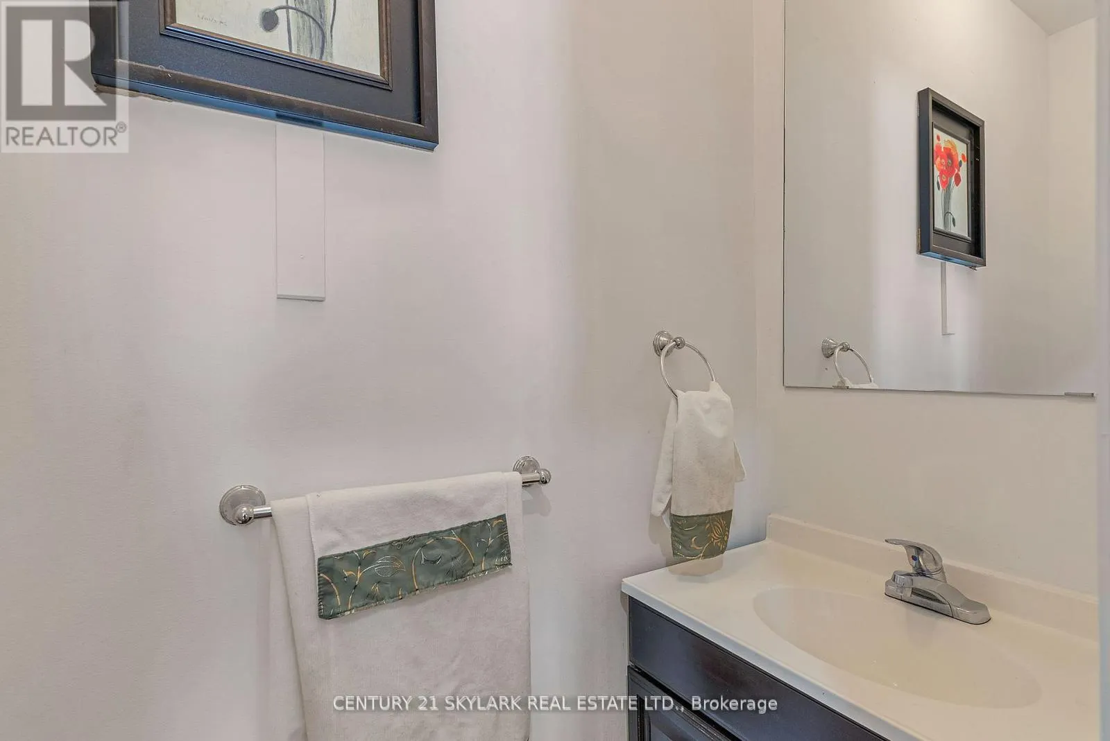 13 LEDGEROCK ROAD