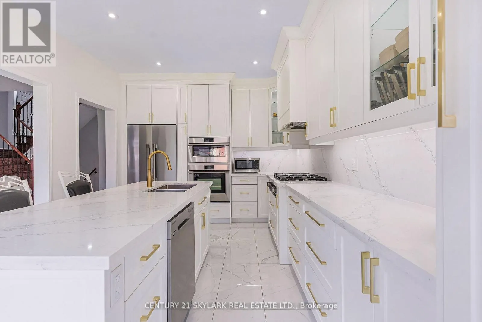 13 LEDGEROCK ROAD